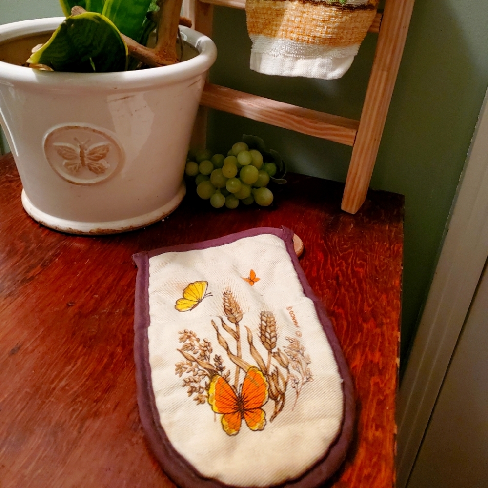 Vintage Potholder Brown Orange Wooden Hoop